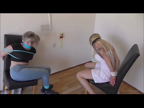 ❤️ Giyohvand / bog'langan va gagged / qayg'u ichida qiz ❤️❌ Super porno bizda uz.pornpicslove.ru ️❤
